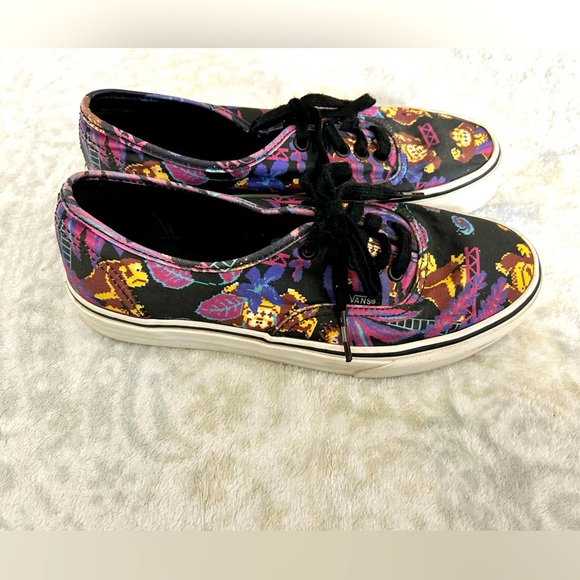 VANS Nintendo x Donkey Kong Sneakers - Picture 1 of 6